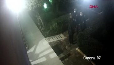 5 polis bir kişiyi tekme tokat dövdü!
