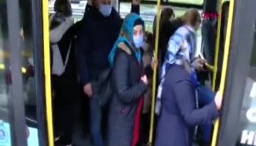 Ceza kesilen sürücü minibüsü bırakıp kaçmaya kalktı!