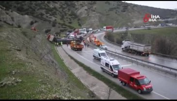 Zift yüklü tanker yan yattı: 1 ölü