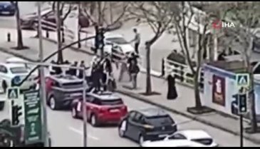 Bursa'da Fatih Sultan Mehmet Bulvarı'nda korona halayı çektiler
