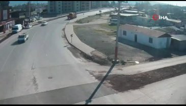 Çarptığı köpeği ölüme terk etti