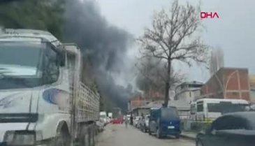 Bursa'da sünger deposunda yangın