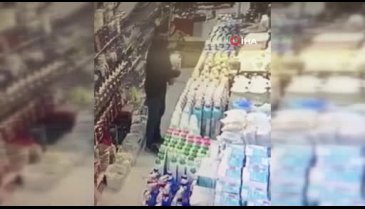 Bursa'da şampuanları pantolonunun içine sokarak çaldı! O anlar kamerada