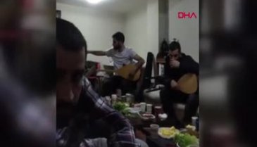 Bursa'da kısıtlamaya rağmen eğlence! Canlı yayın yapınca yakalandılar