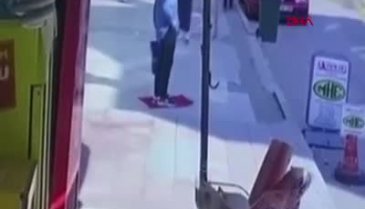 Bursa'da Türk Bayrağını yere serip üzerine bastı, gözaltına alındı