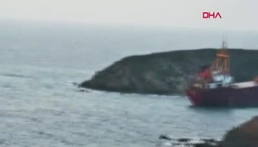 Çanakkale Bozcaada açıklarında kargo gemisi karaya oturdu!