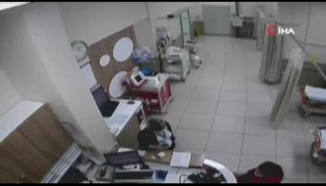 Koronavirüs testi istenince sağlıkçılara saldırdı!
