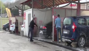 Bursa'da çamur yağdı, oto yıkamaları doldu taştı