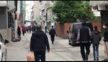 Bursa'da kısıtlamayı dinlemeyen vatandaşlar sokaklara akın etti