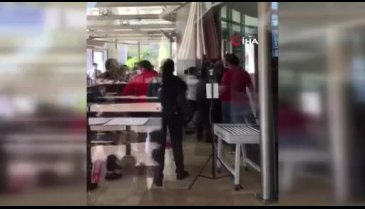 AVM'de tekme tokat maske kavgası