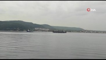 Çanakkale Boğazı'ndan apartman geçti