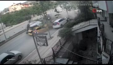 Hatay'da freni boşalan vinç dehşet saçtı: 4 ölü