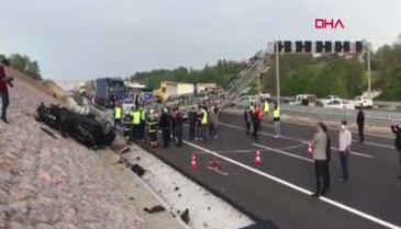 Konsolosluğa ait otomobil tabela direğine çarptı: 4 ölü