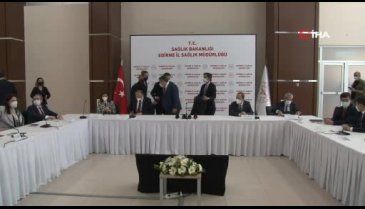 Bakan Koca: Yaz döneminde 18 yaş ve üstü tüm vatandaşlarımızı aşılamada kararlıyız