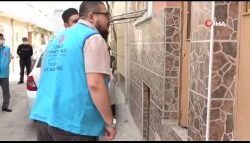 Bursa'da imamlar kapı kapı gezip ihtiyaç sahiplerine ulaşıyor