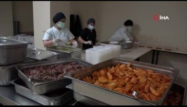 Bursa Nilüfer'de vatandaşa sıcak yemek desteği