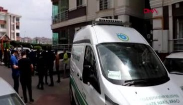 Doktor baba ve kızı evlerinde ölü bulundu