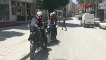 Çatıda çıplak adam alarmı: Gözaltına alındı