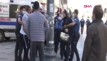 Seyyar satıcı-zabıta arbedesi! O dürümünü yemeye devam etti