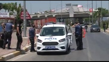 Kısıtlamayı ihlal etti, polisin üzerine yürüdü: Savcı akrabam var