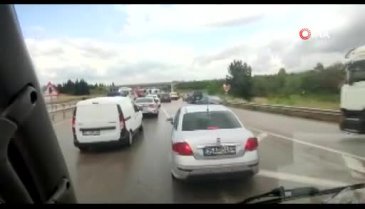 Bursa'da sağanak yağış kaza getirdi! 7 kişi yaralandı