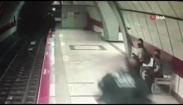Taksim metrosunda raylara atlayan kadının görüntüleri ortaya çıktı