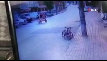 Bursa'da 2 bisikleti bir hamleyle böyle çaldı