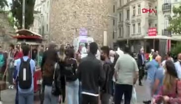 Galata Kulesi'nden düşen genç kadın hayatını kaybetti