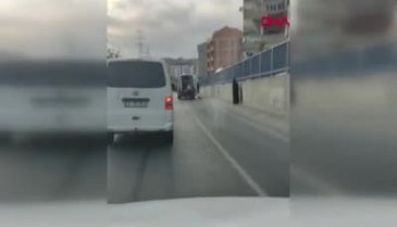 Hamile kadın otomobilden yola atıldı