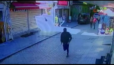 Birlikte olduğu kadına silahını çaldıran polis dehşet saçtı