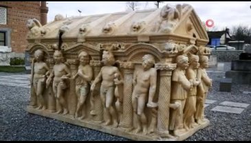 Bursa'daki bu mezarlar sanat eserlerini aratmıyor