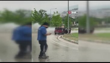 Bursa Sırameşeler'de otomobil alev alev yandı