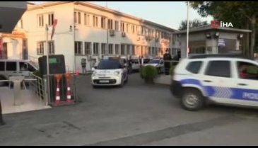 Bursa'da çuvalların altına saklanan şahıs böyle yakalandı
