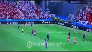 EURO 2020 maçında Christian Eriksen fenalaştı!