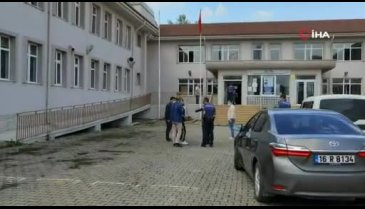 Bursa'da eşini çalıştığı lisenin içinde bıçaklayarak öldürdü!