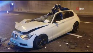 Bursa'da kamyona arkadan çarpan otomobil parçalandı, sürücünün burnu bile kanamadı