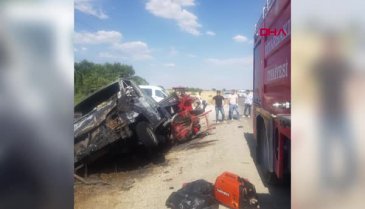 6 kişinin bulunduğu sepetli motosiklet kaza yaptı