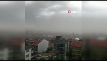 5 dakikalık kum fırtınası yıktı geçti
