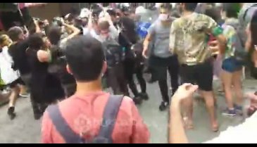 Taksim'de Onur Yürüyüşü'ne müdahale!