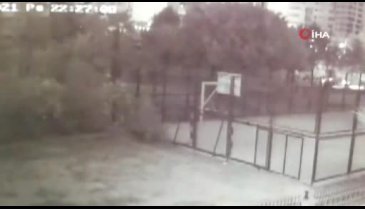 Taksi ile zorla kaçırılmak istenilen genç, polisin dikkati sayesinde kurtuldu
