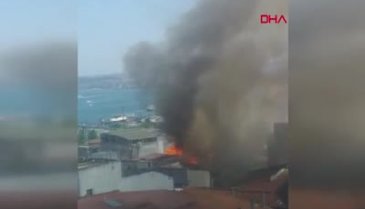Oyuncak deposunda korkunç yangın!