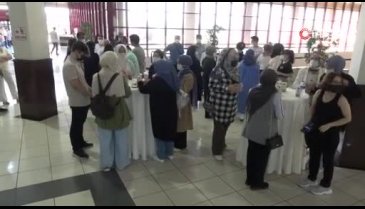 Bursa'da 'Bir Bilenle Bilge Nesil' kitap okuma yarışmasının ödülleri sahiplerini buldu
