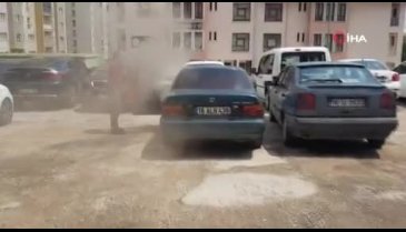 Bursa'da satın alacağı araç noterdeyken alev aldı