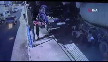 Maganda kurşun yağdırınca, işyerindekiler kaçacak yer aradı