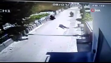 Motorla yaklaşıp yürüyen kadınları taciz eden şüpheli yakalandı