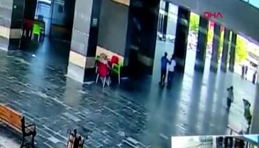 Şanlıurfa'da doktorlar yumruk yumruğa kavga etti
