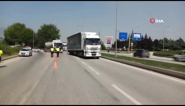 Bursa'da devrilen hafif ticari aracın sürücüsü öldü