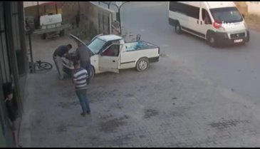 Kayseri'de oto tamircisi yanmaktan son anda kurtuldu