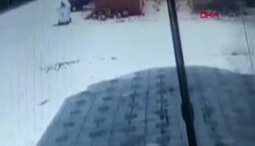Bursa'da otomobille çarpıp, 'öldüresiye' dövdüler!