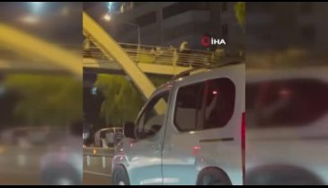 Üst geçitte 'omuz atma' kavgası: 1 ölü, 3 yaralı